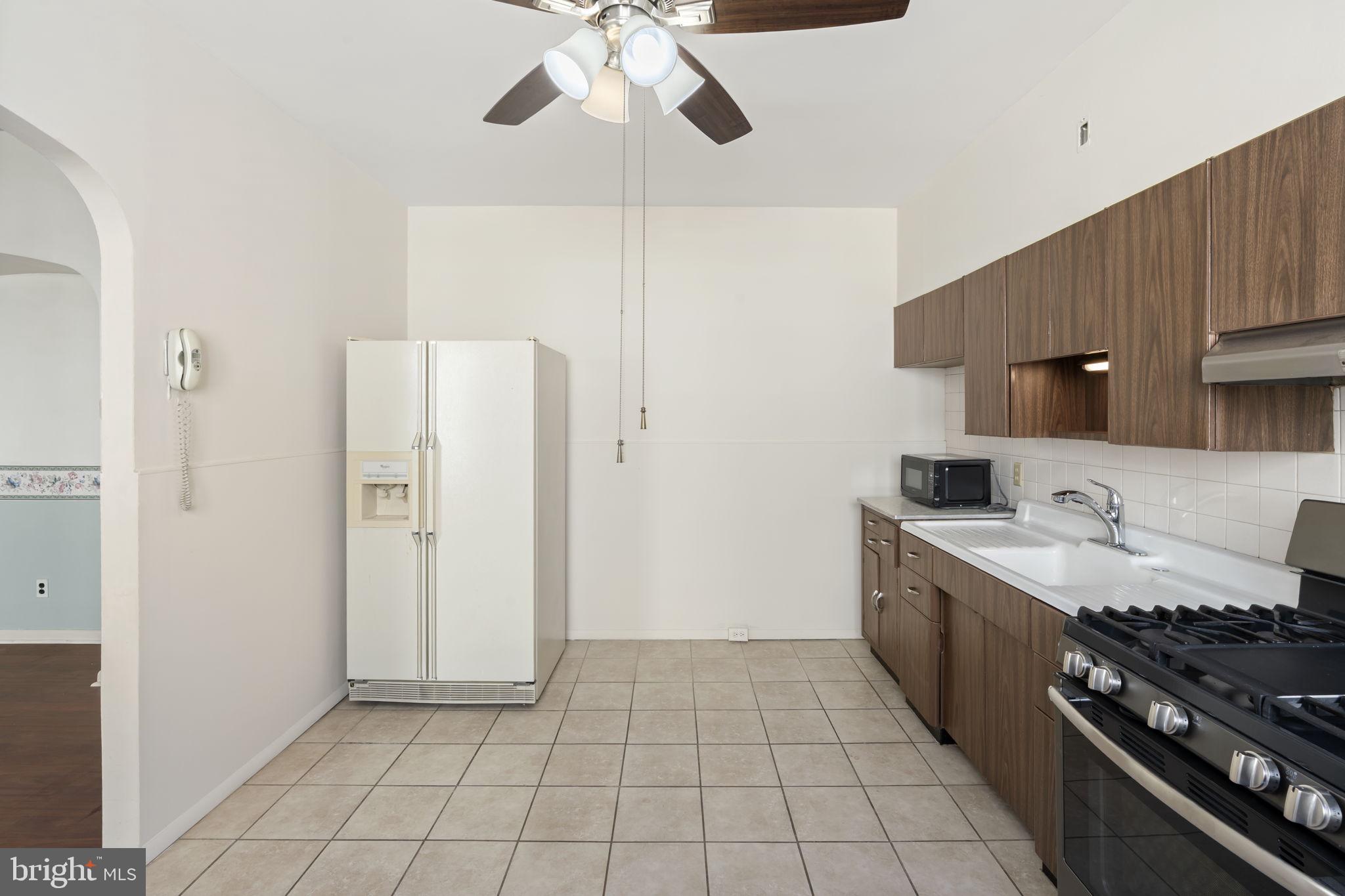 LOWER MOYAMENSING - Residential