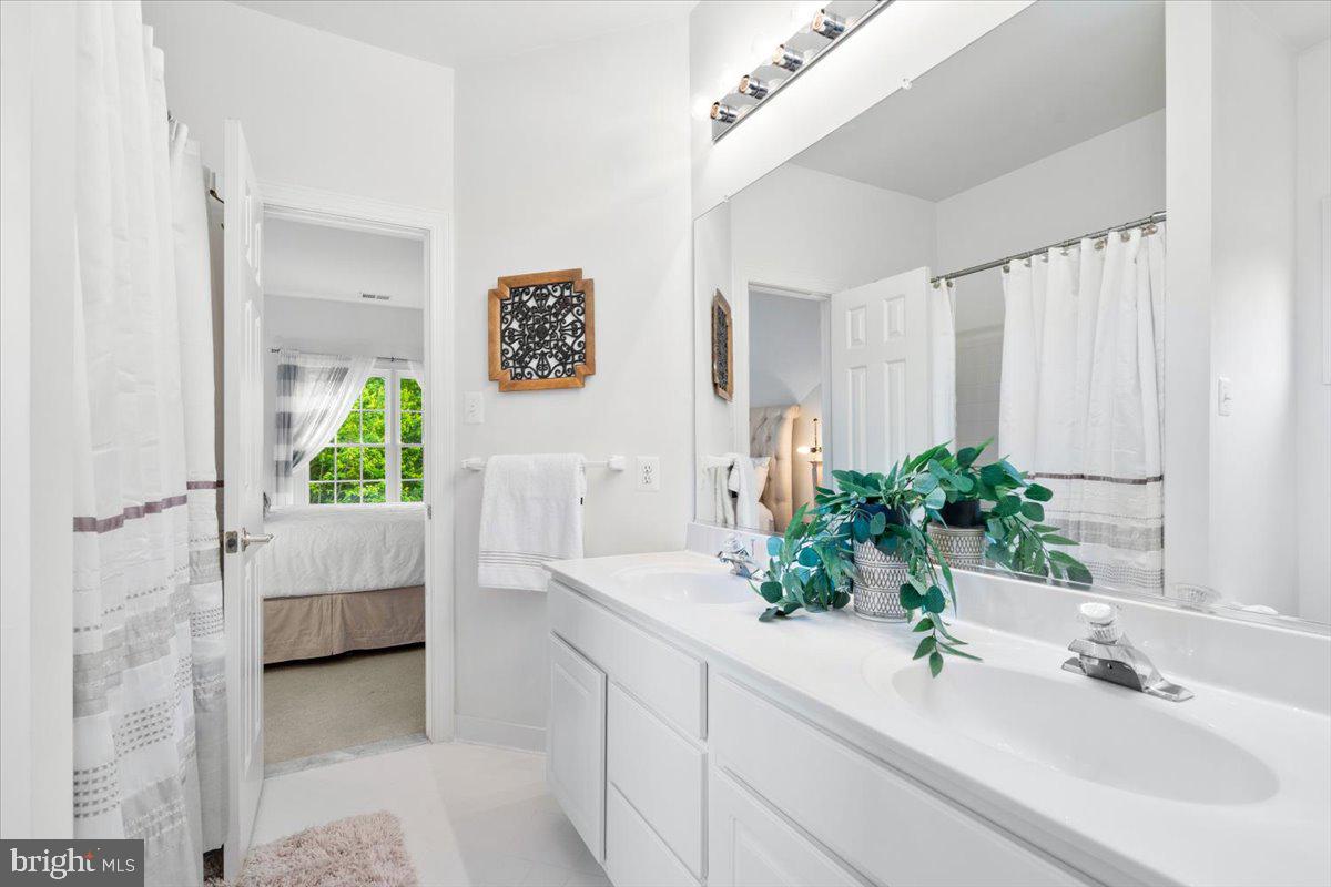 VILLAGES OF URBANA - Residential