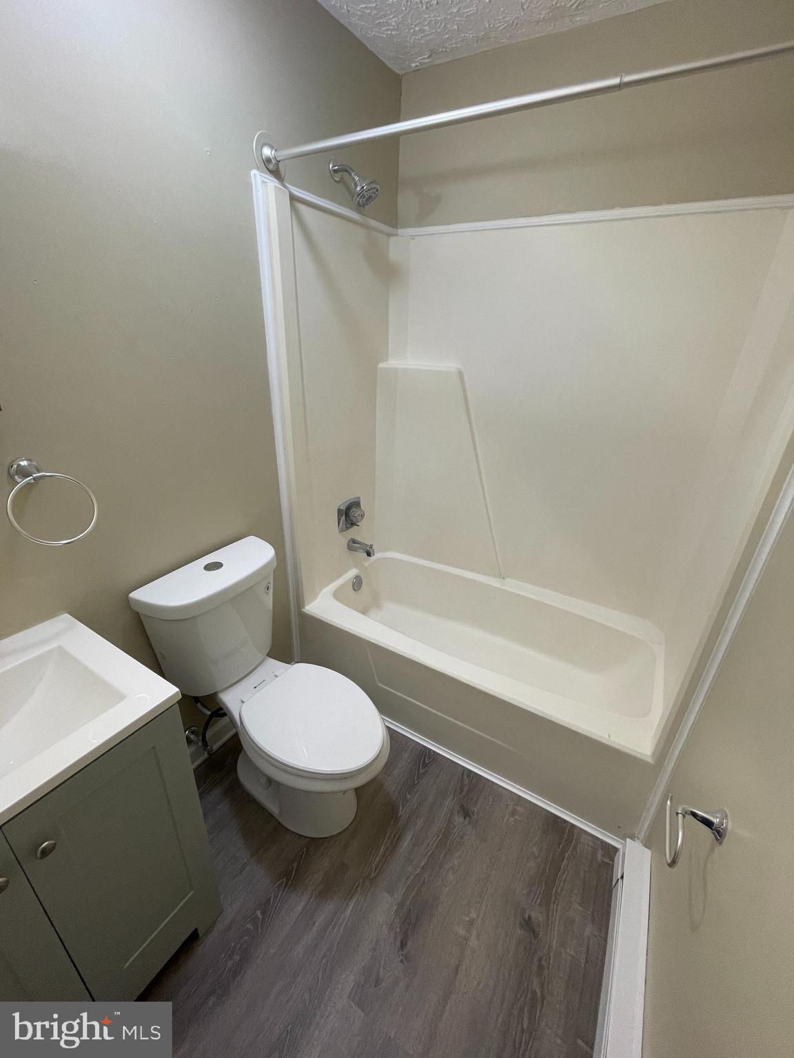 THE PINES - Residential Lease