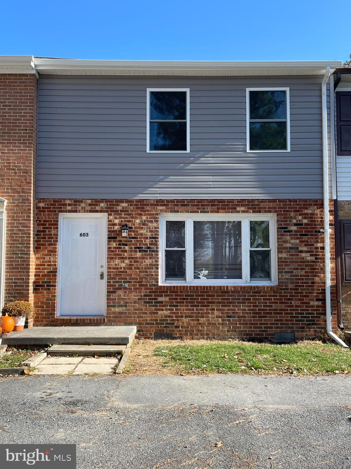 THE PINES - Residential Lease