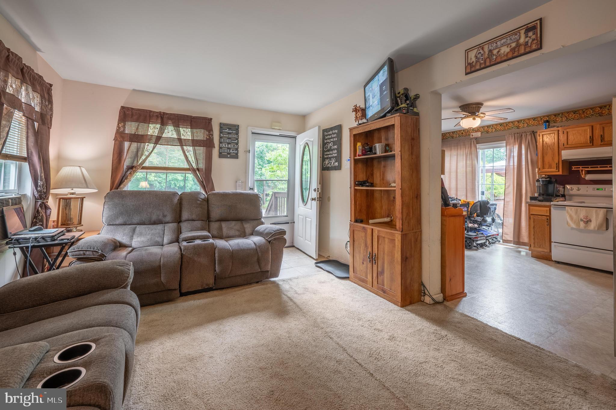 147 W CLEARVIEW AVENUE