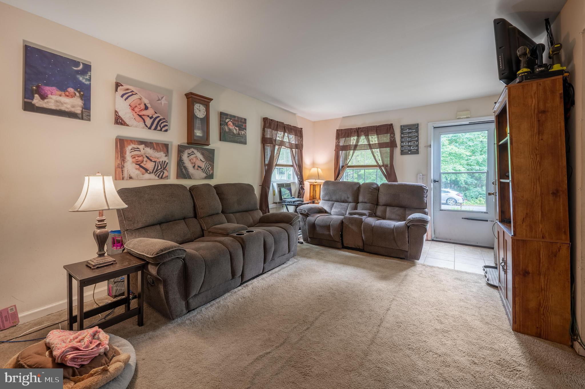 147 W CLEARVIEW AVENUE