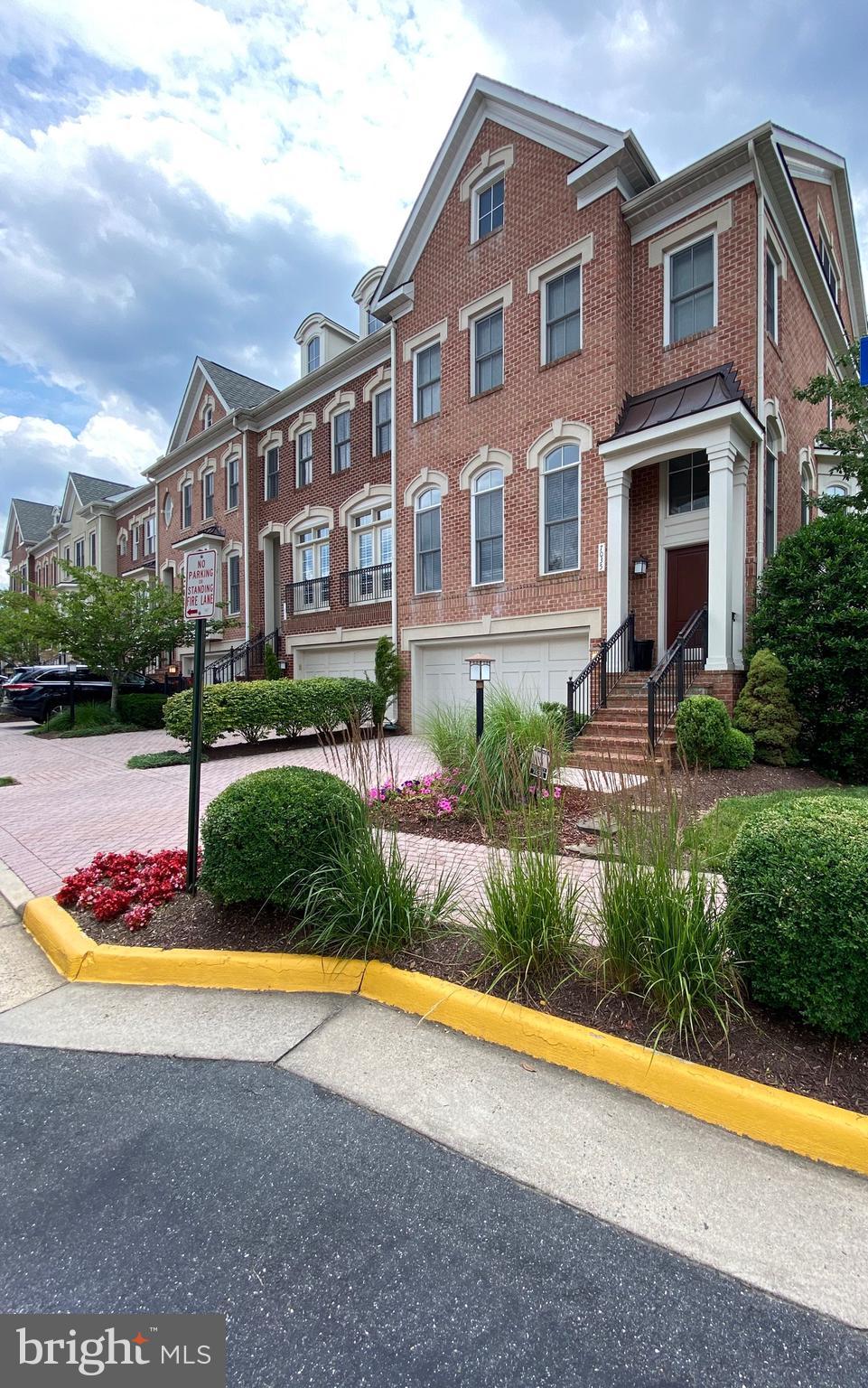 MCLEAN COVE - Residential Lease