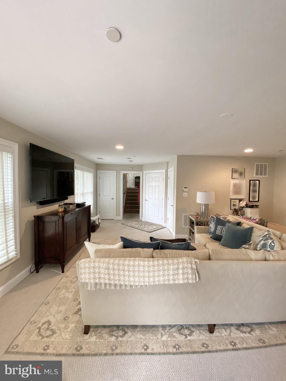 MCLEAN COVE - Residential Lease