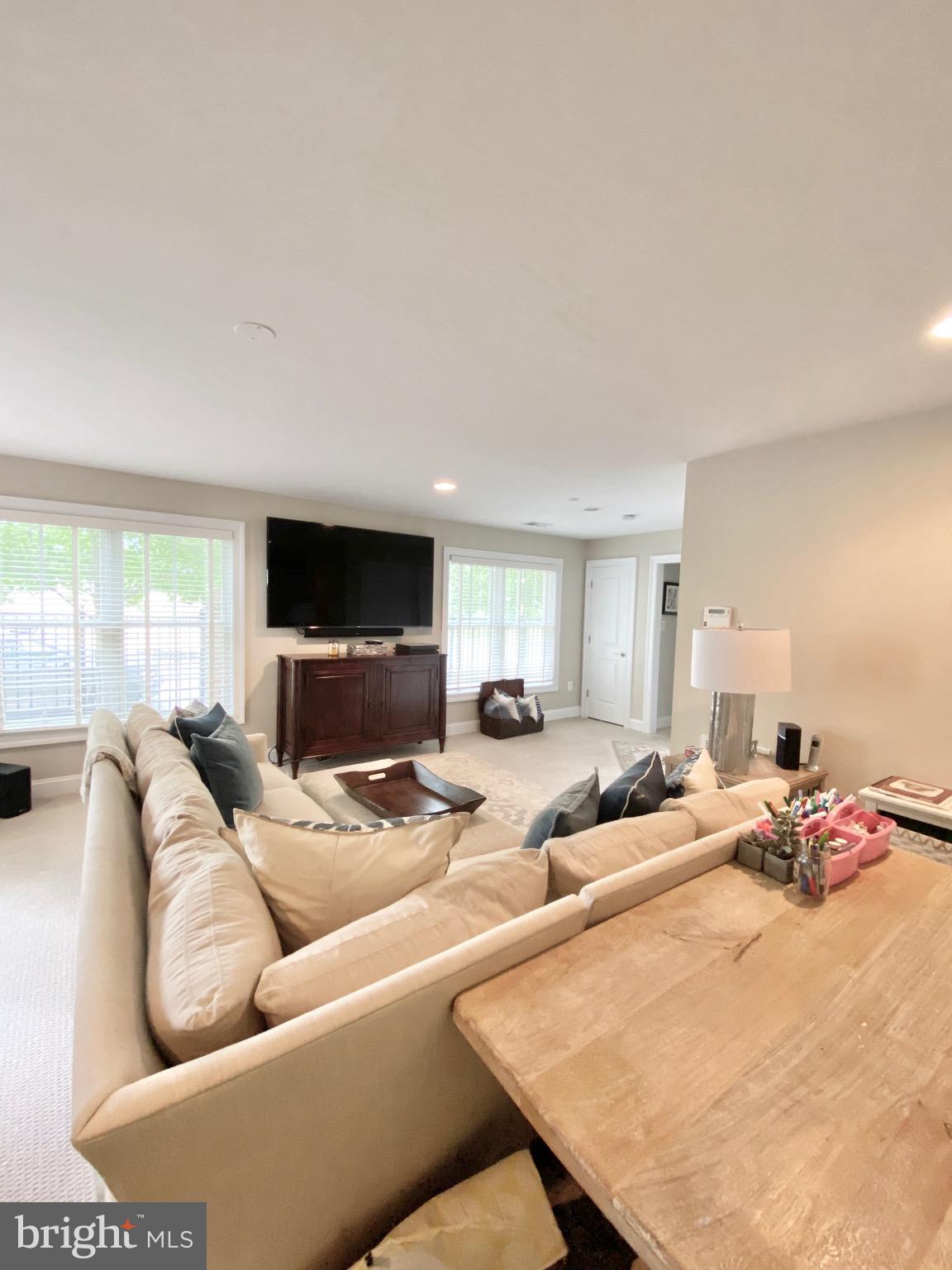 MCLEAN COVE - Residential Lease