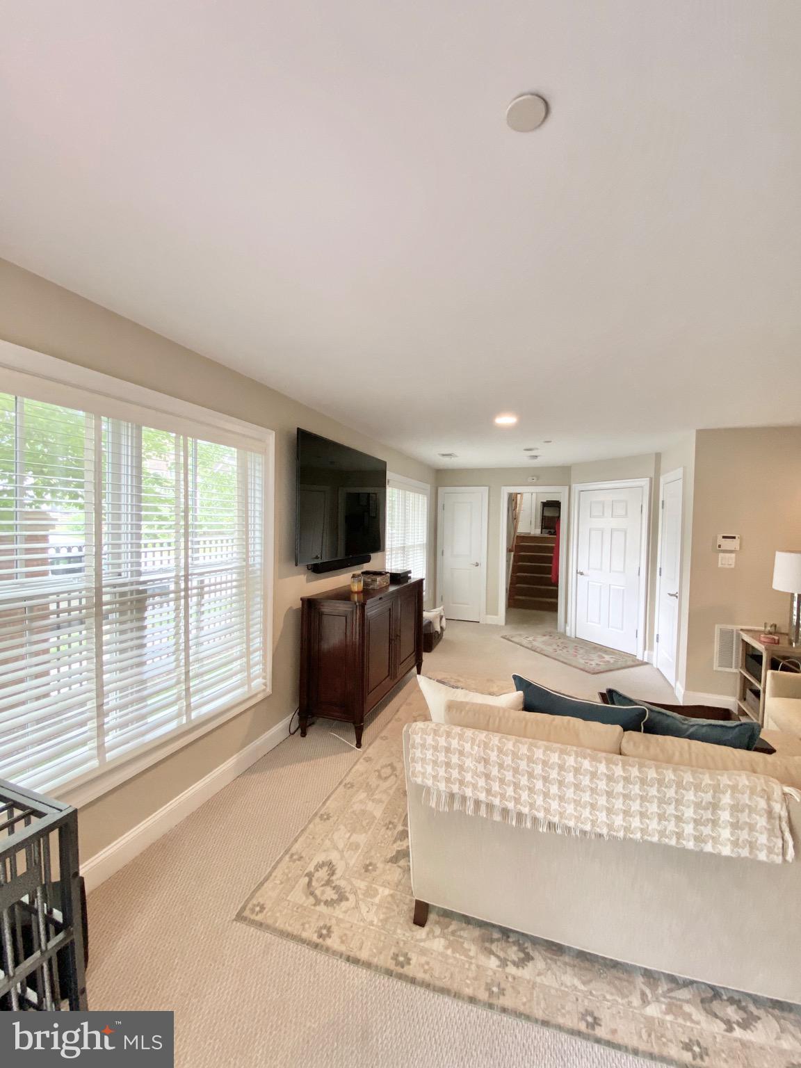 MCLEAN COVE - Residential Lease