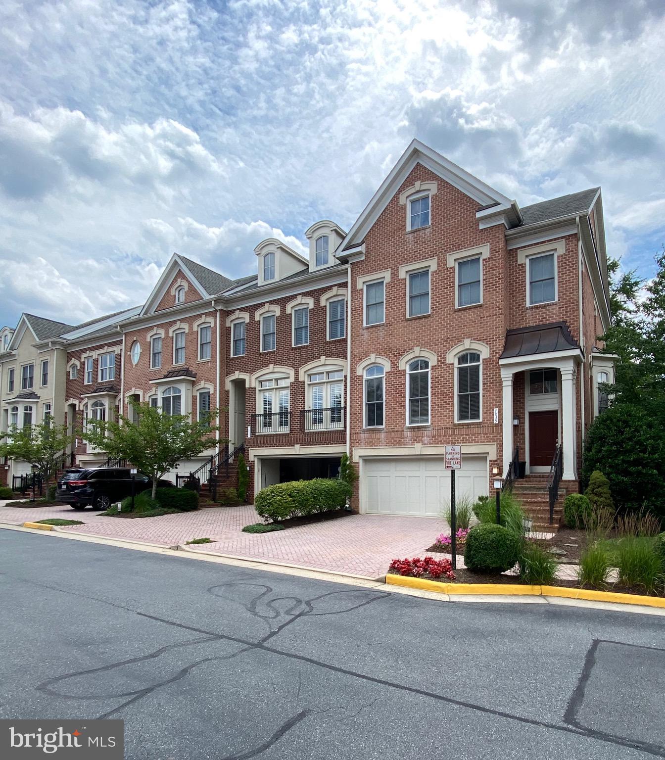 MCLEAN COVE - Residential Lease