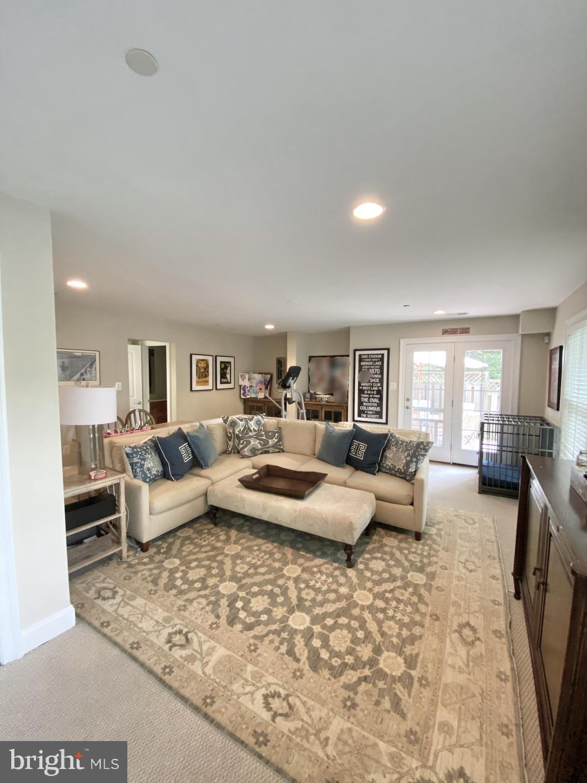 MCLEAN COVE - Residential Lease