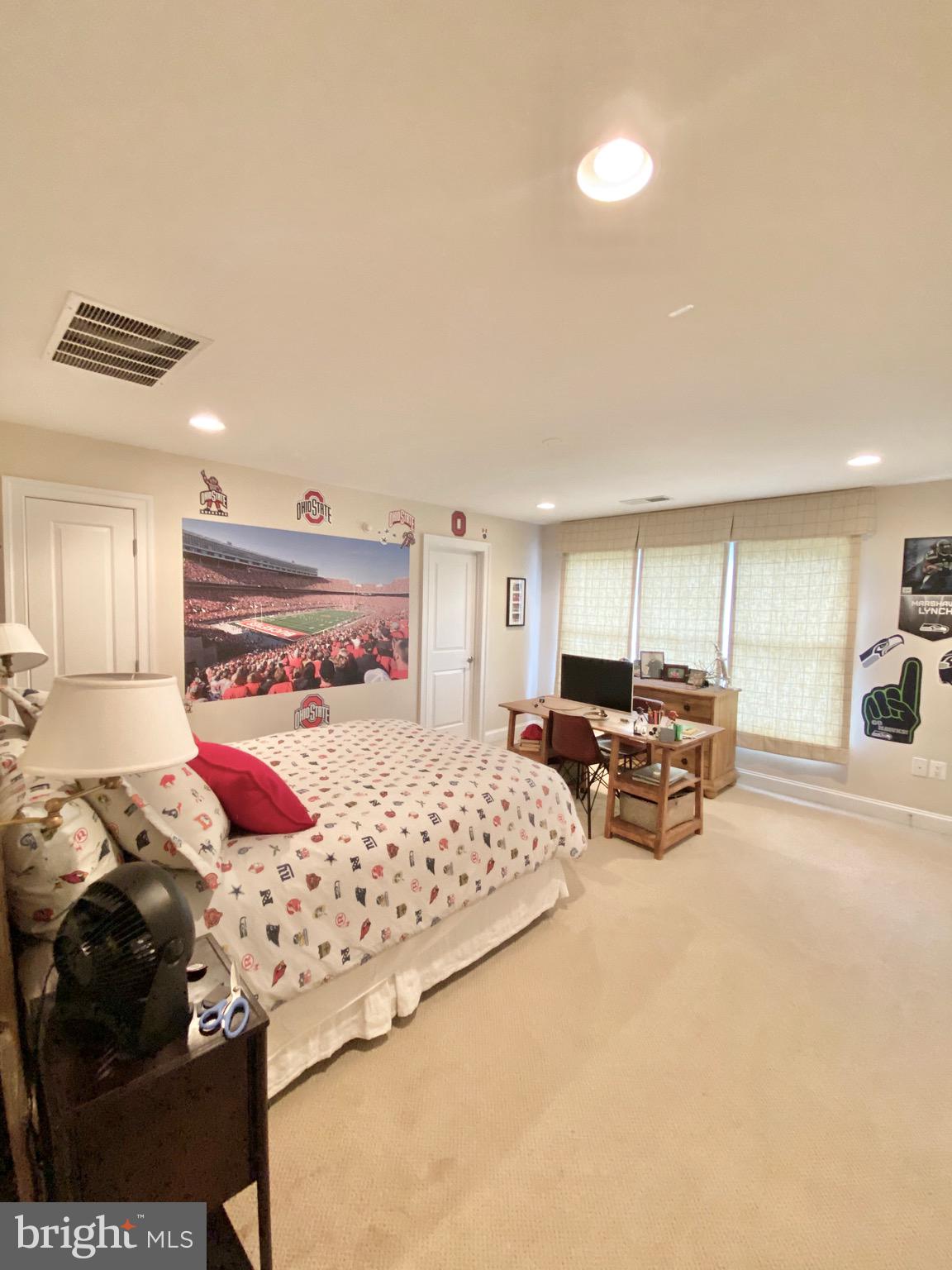 MCLEAN COVE - Residential Lease