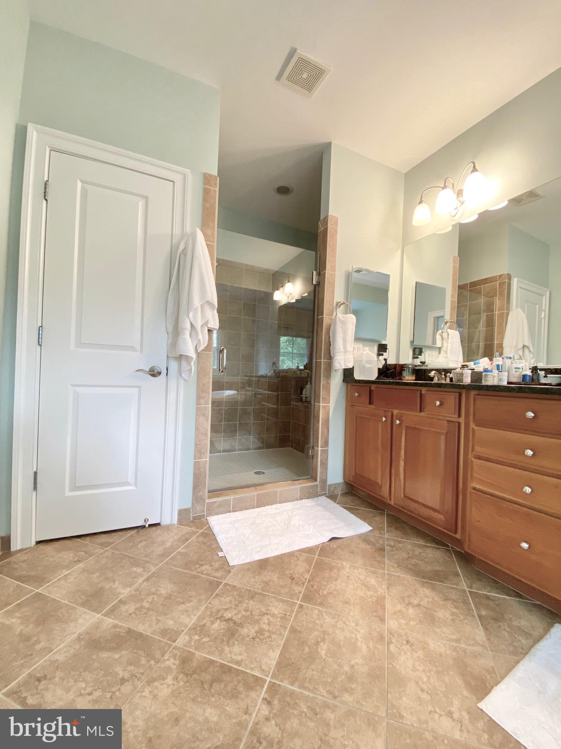 MCLEAN COVE - Residential Lease