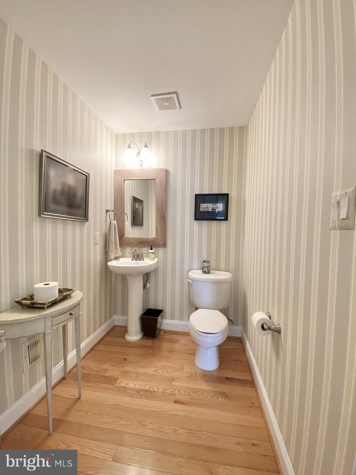 MCLEAN COVE - Residential Lease