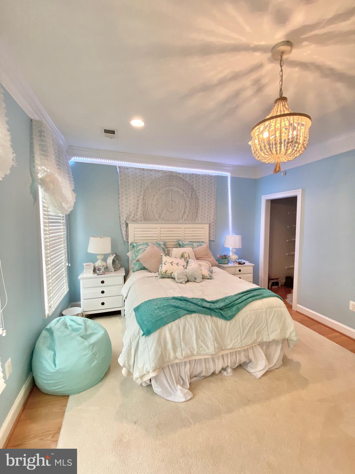 MCLEAN COVE - Residential Lease