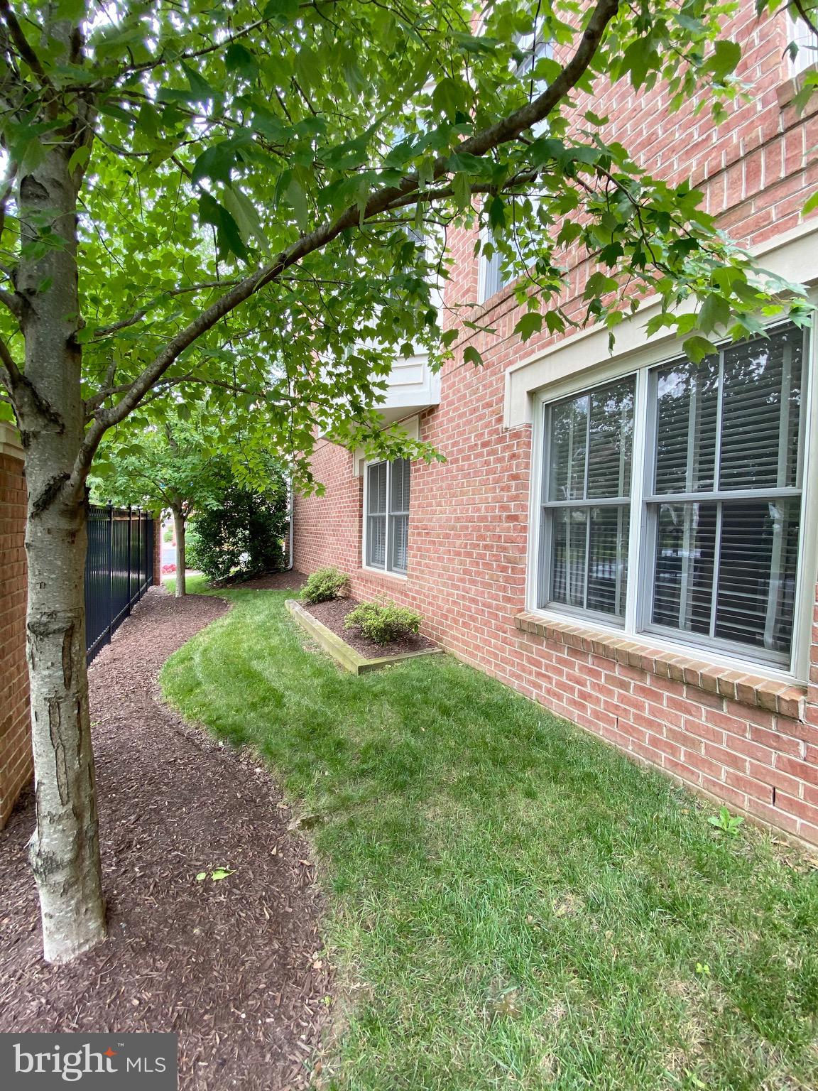 MCLEAN COVE - Residential Lease