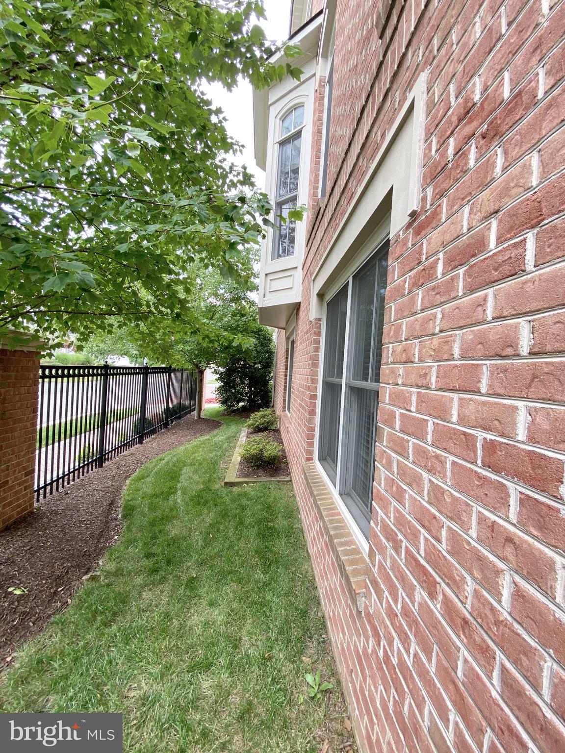 MCLEAN COVE - Residential Lease