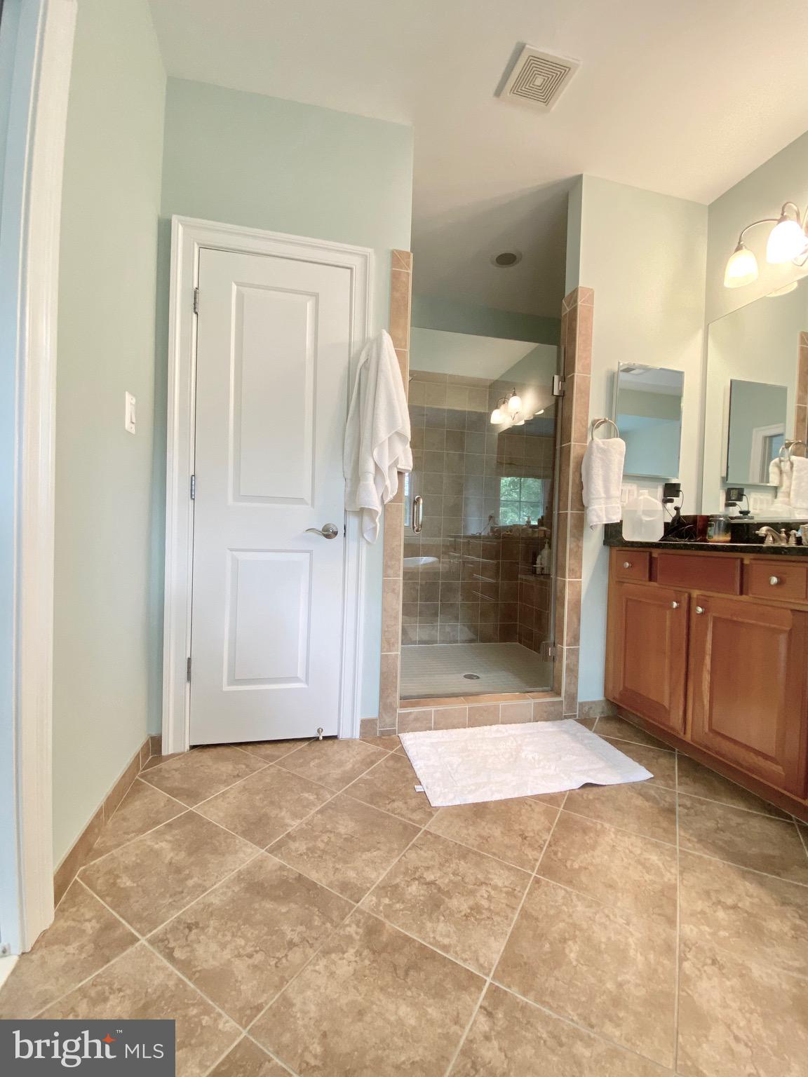 MCLEAN COVE - Residential Lease