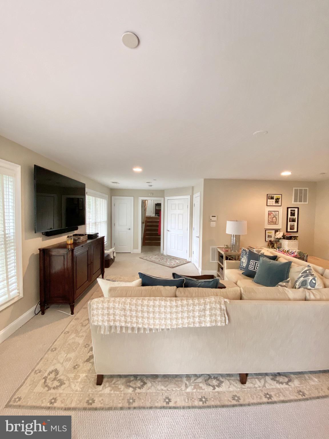 MCLEAN COVE - Residential Lease