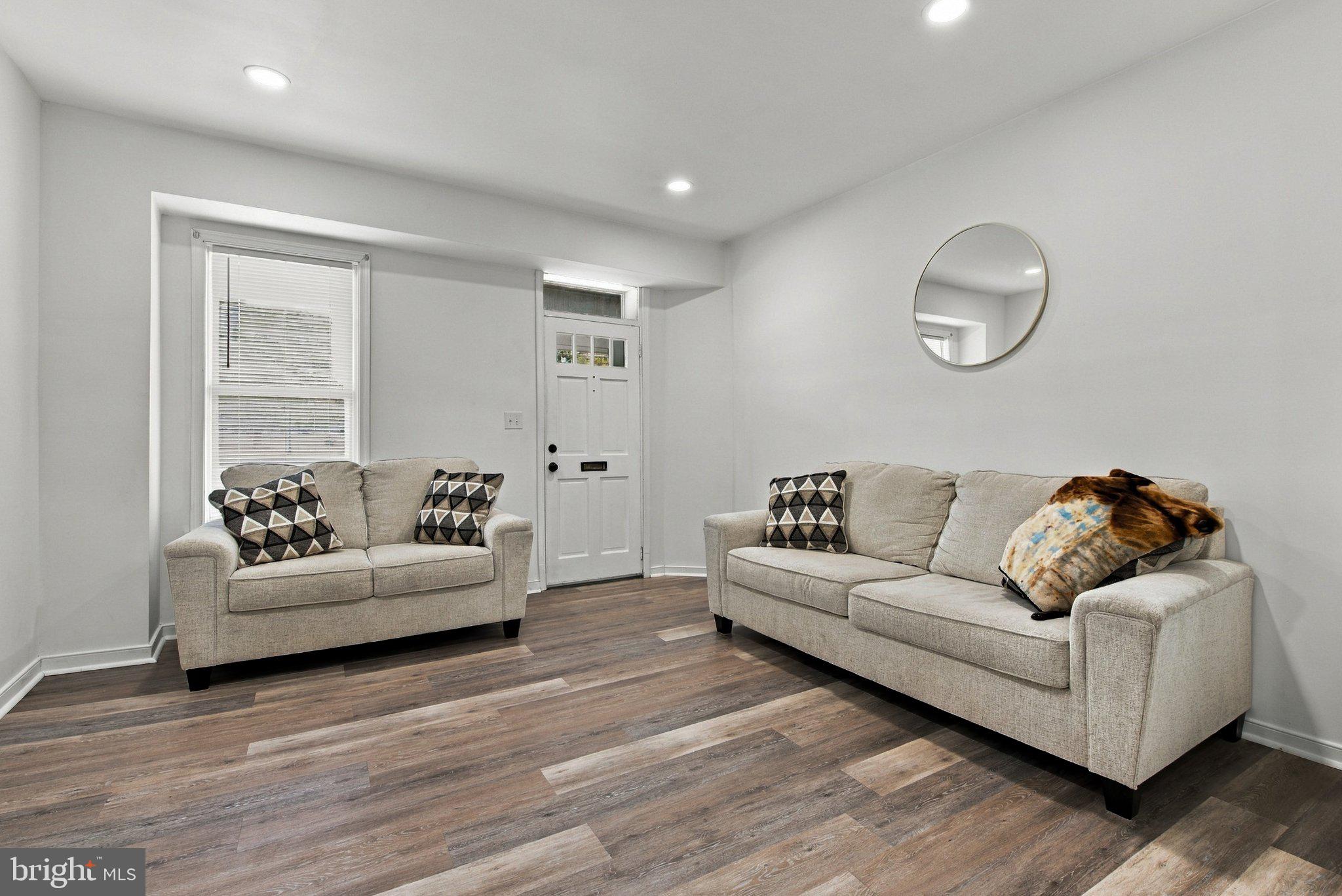 342 S PERSHING AVENUE