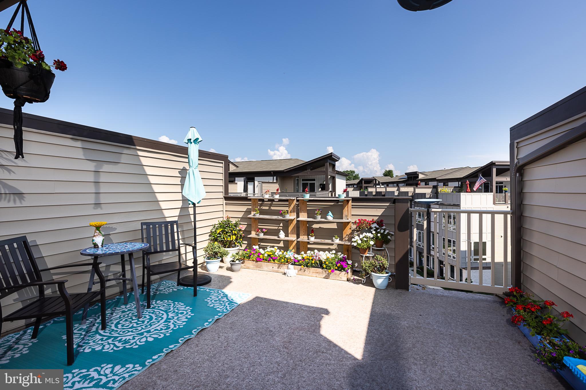 RIVER PLACE - Residential