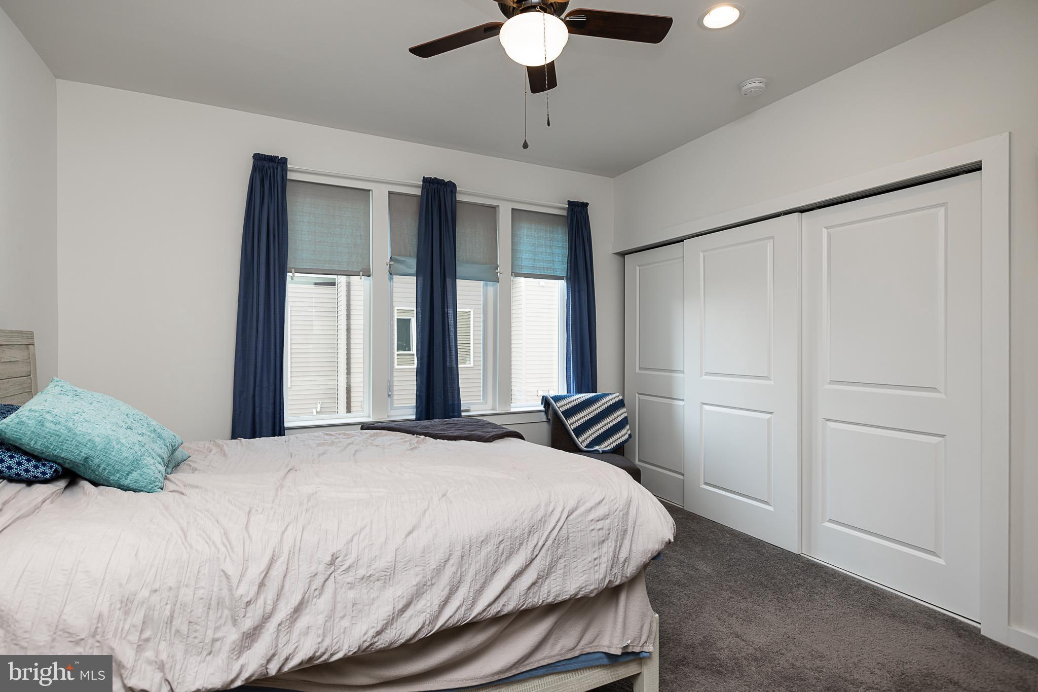 RIVER PLACE - Residential