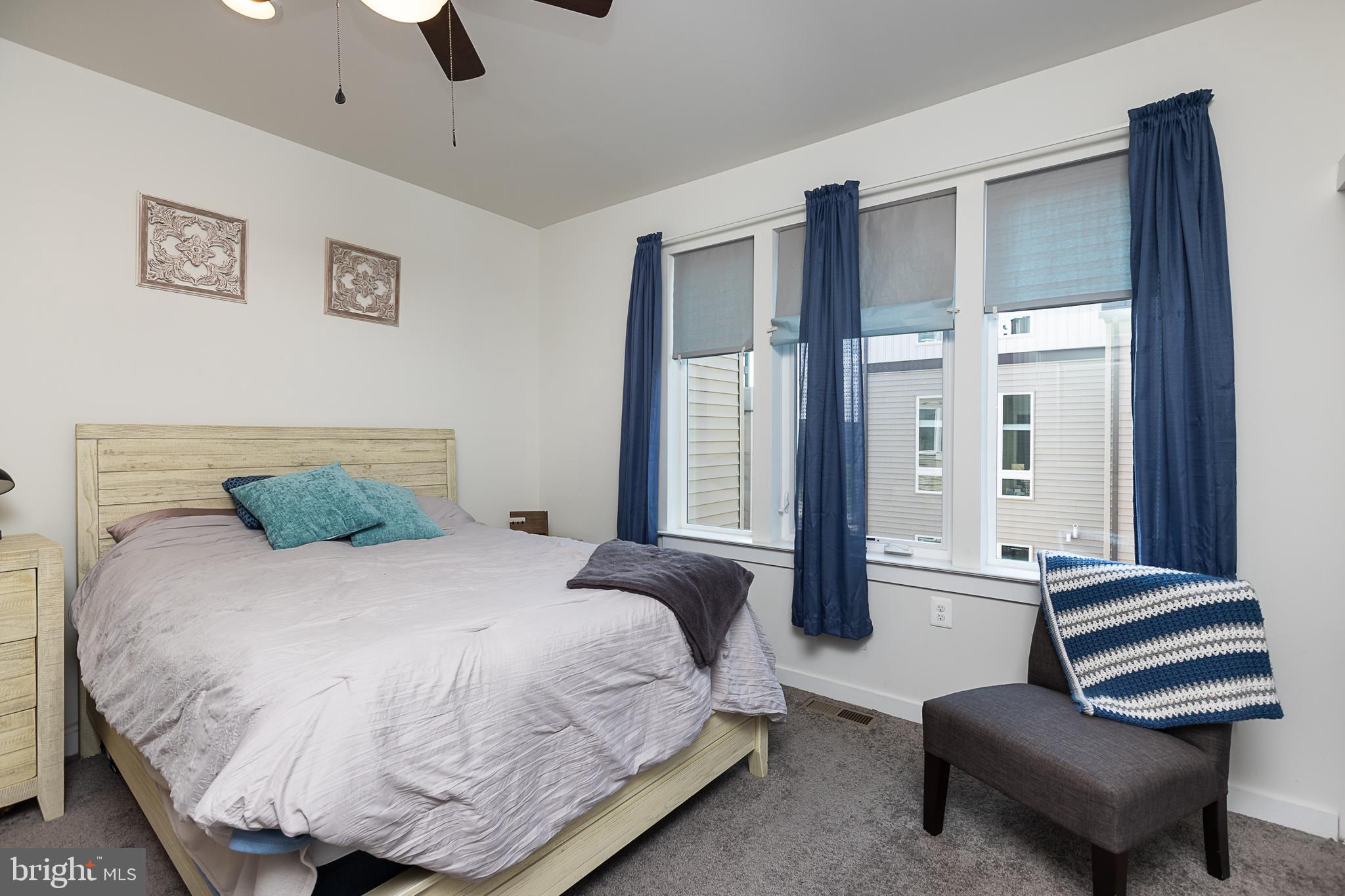 RIVER PLACE - Residential