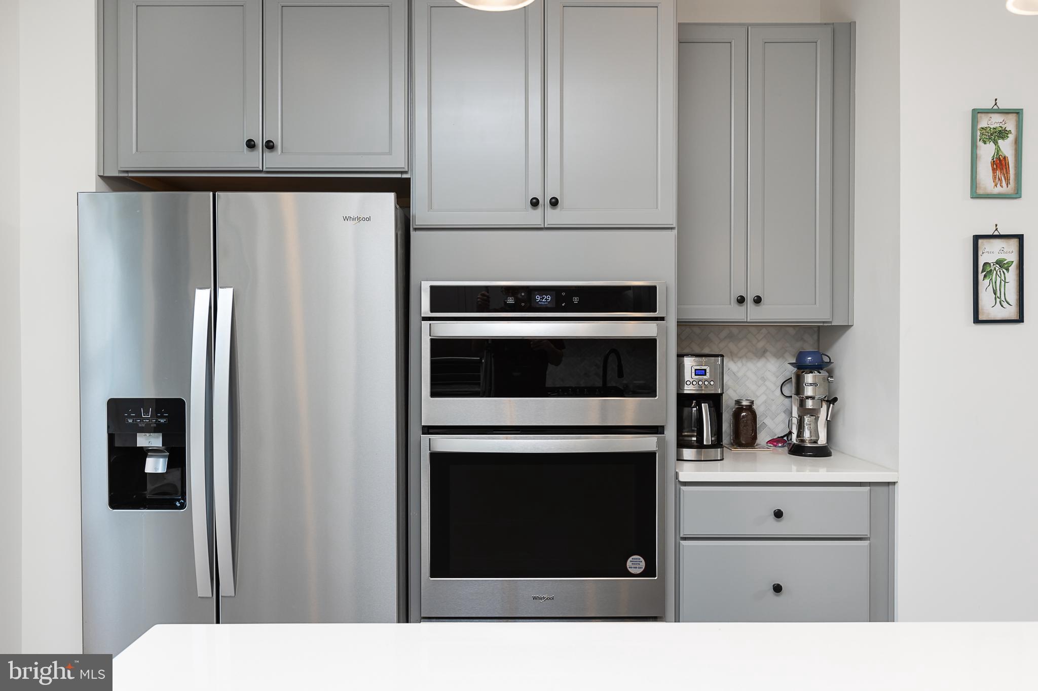 RIVER PLACE - Residential