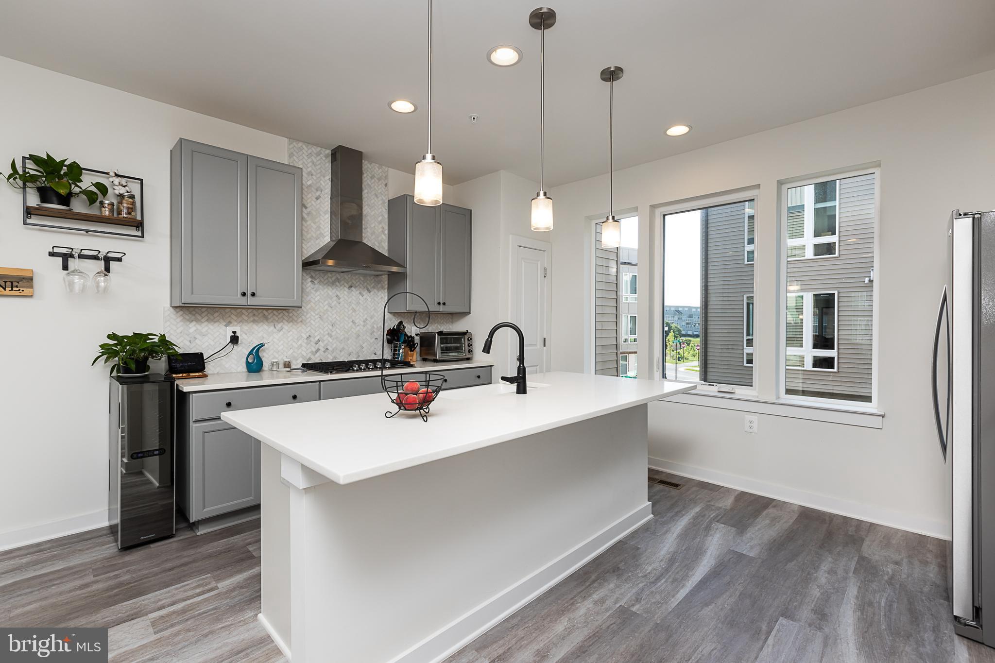 RIVER PLACE - Residential