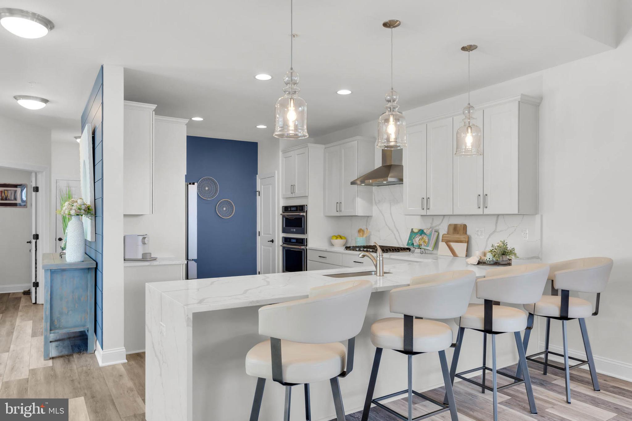 BAY BRIDGE COVE - Residential