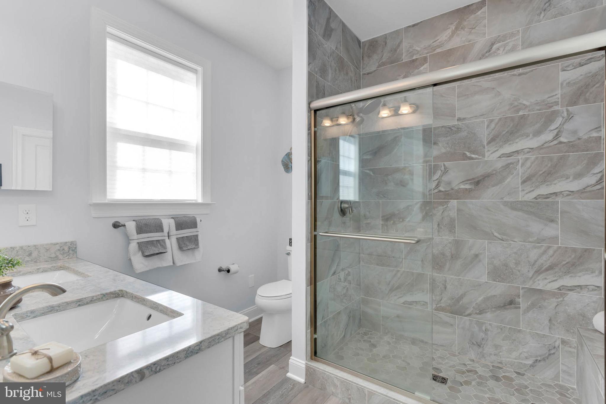 BAY BRIDGE COVE - Residential