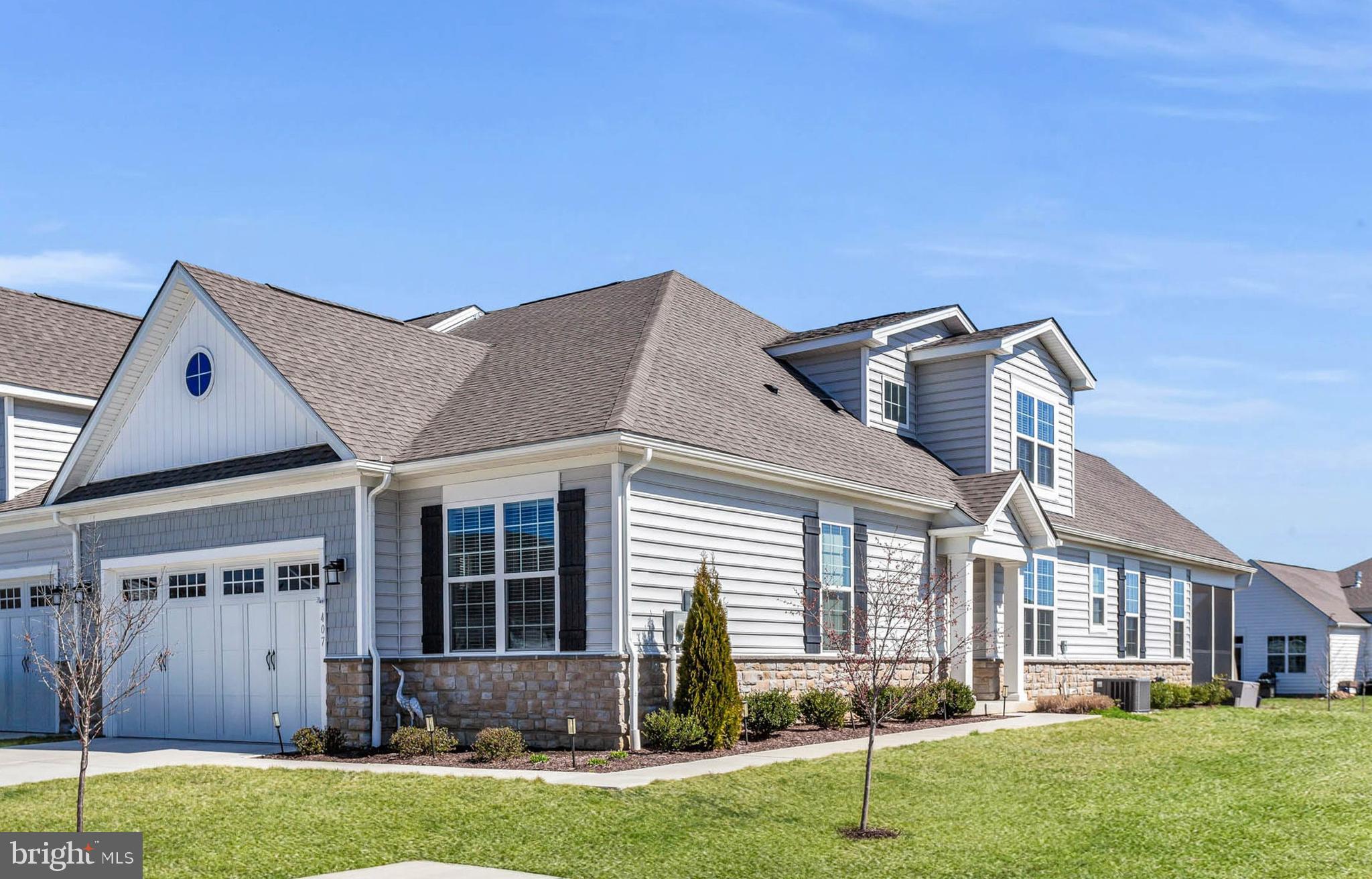 407 MOORINGS CIRCLE 261