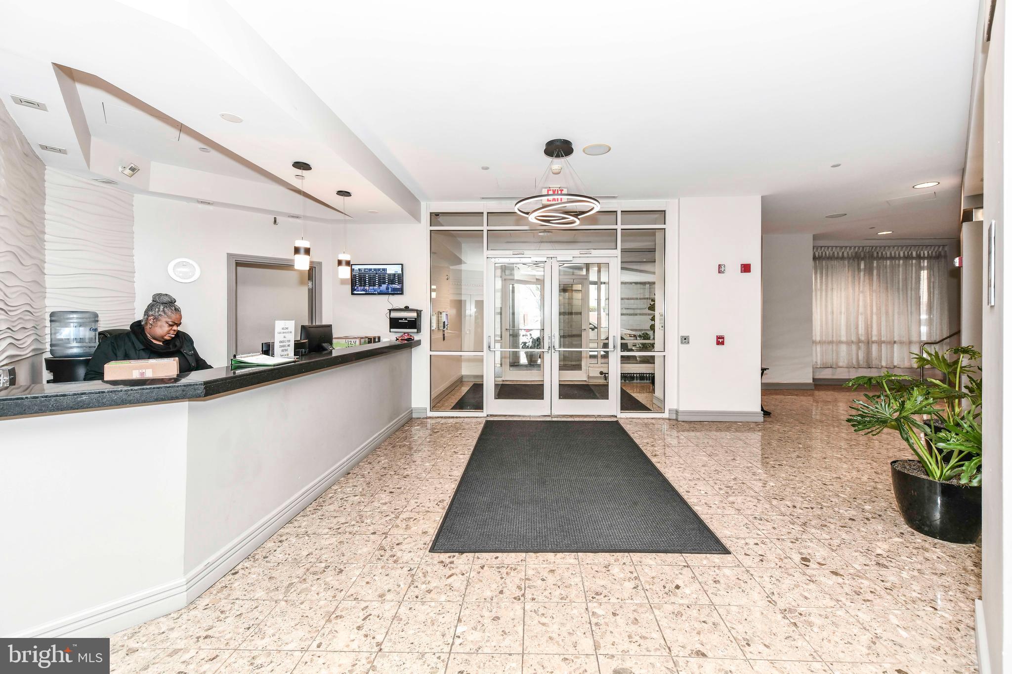 BALLSTON 880 - Residential Lease