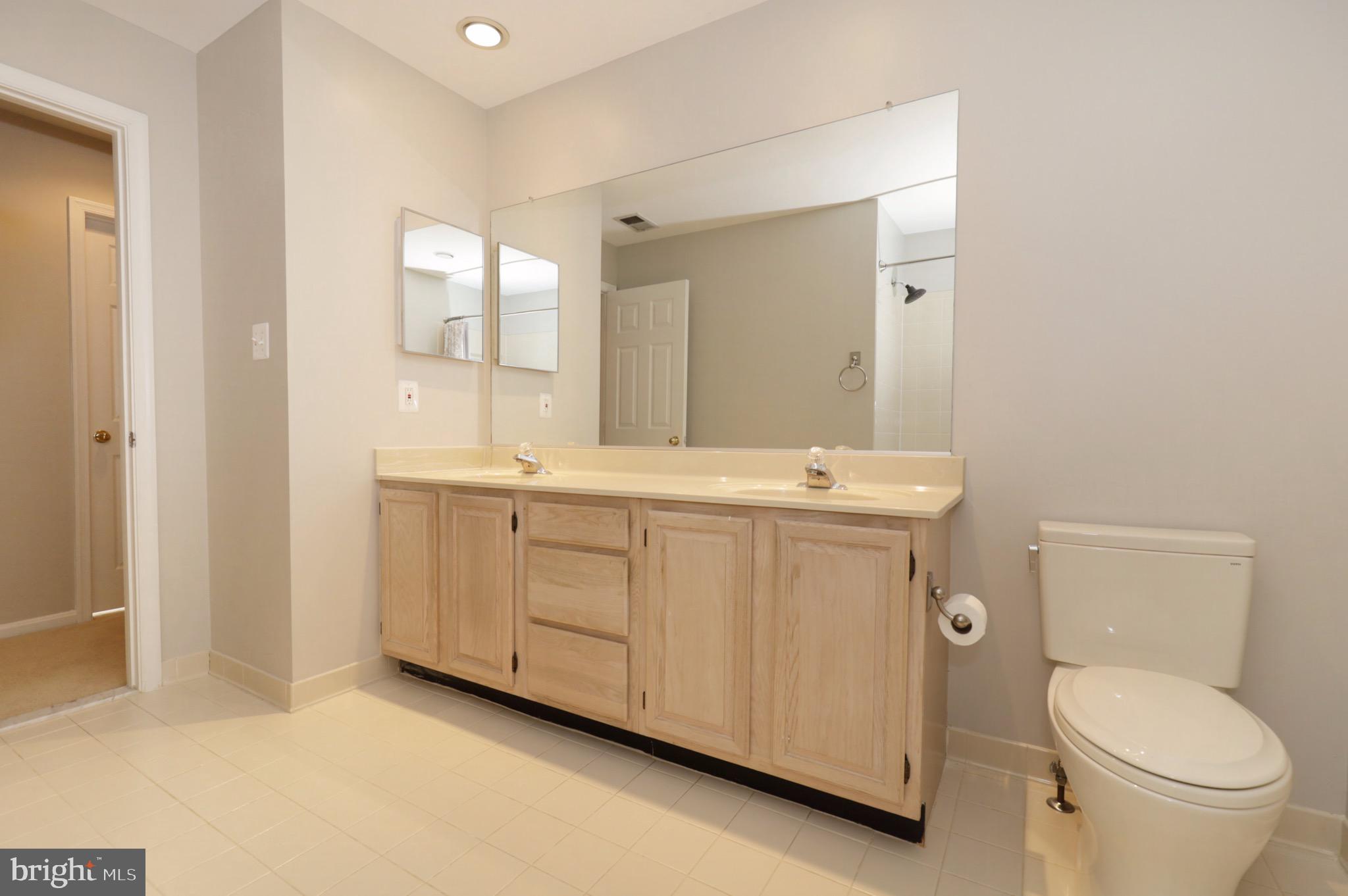 HEATHER KNOLL - Residential Lease