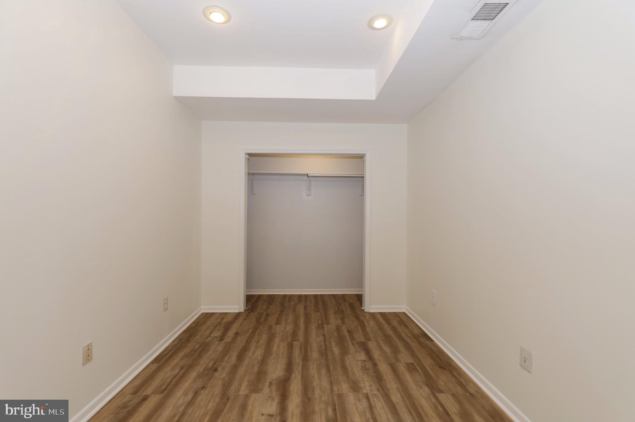 HEATHER KNOLL - Residential Lease