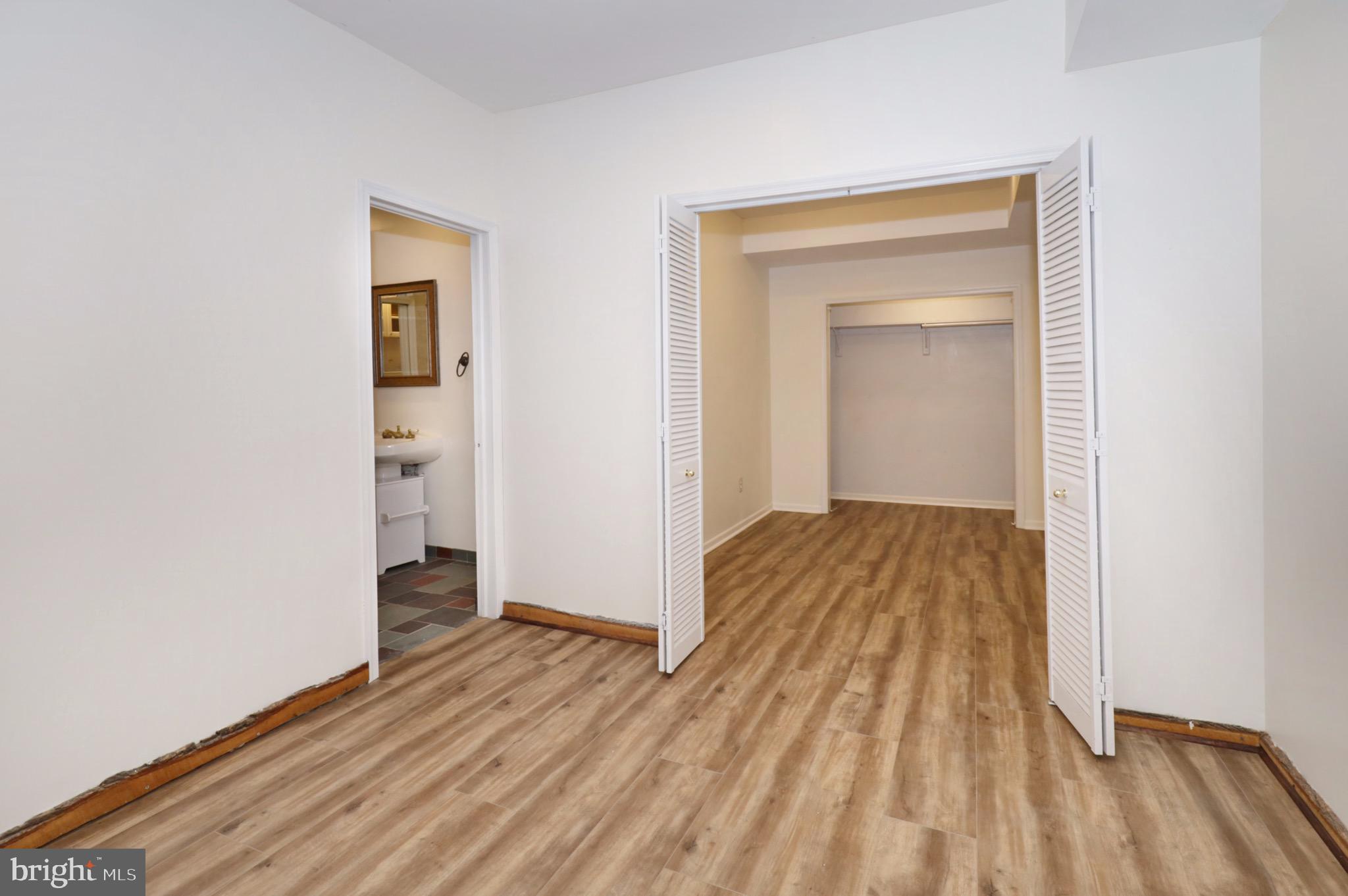 HEATHER KNOLL - Residential Lease