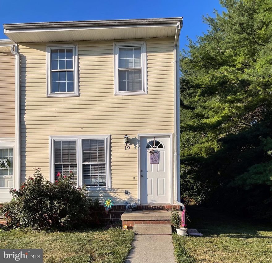 Cute 2 bedroom townhouse with bright and cheery living room, country kitchen.  End Unit with private wood deck, new roof installed recently.  Property is currently being rented at $775.00 per month, tenants are willing to stay.  Please allow 24 hour notice when scheduling appointments.  Ideal for first time home buyer or rental property.