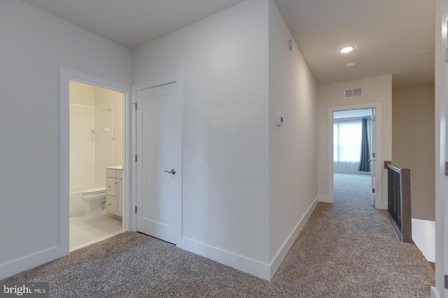 METRO SQUARE - Residential Lease