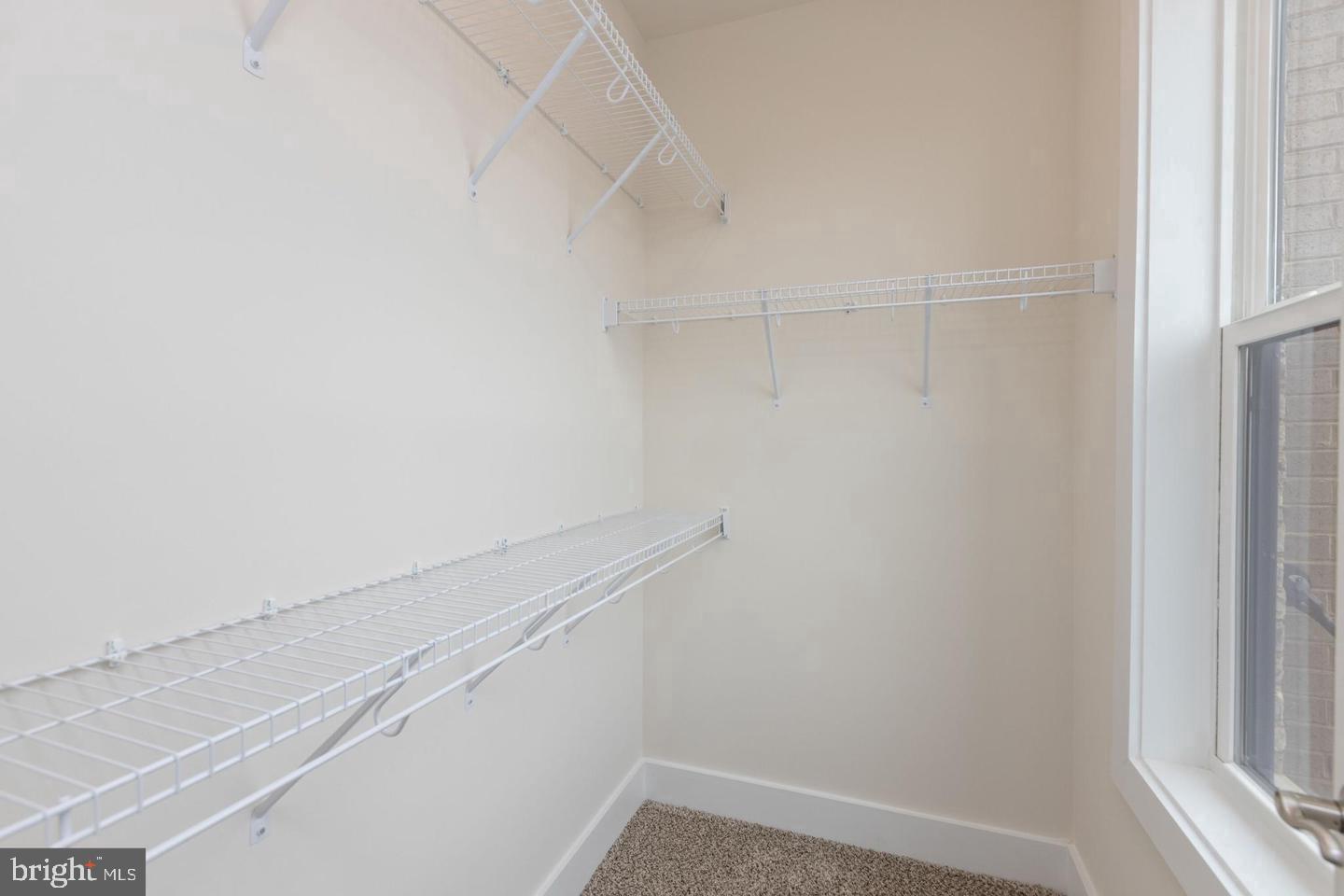 METRO SQUARE - Residential Lease