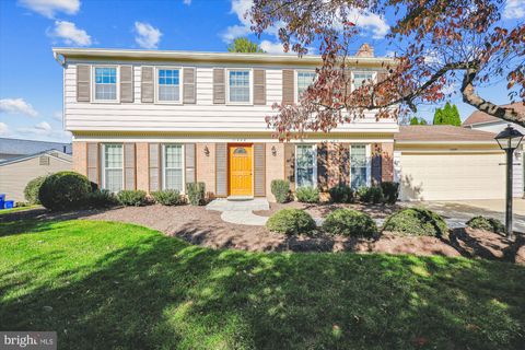 Photo of 11428 Beechgrove Lane, POTOMAC, MD 20854 (MLS # MDMC2159238)