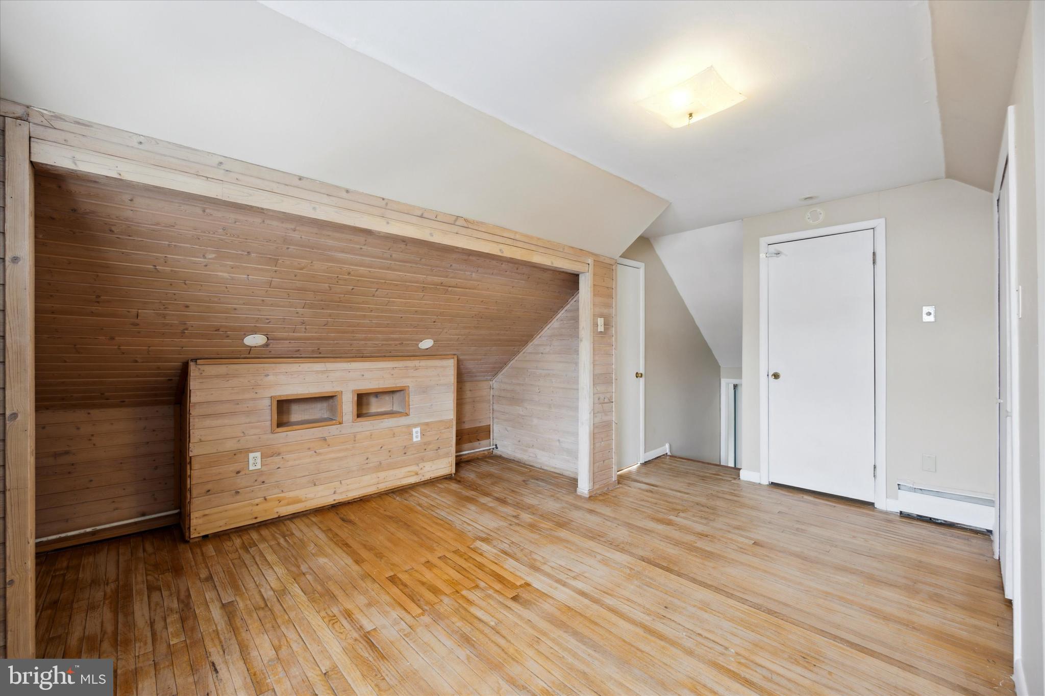 LOWELL HILLS - Residential