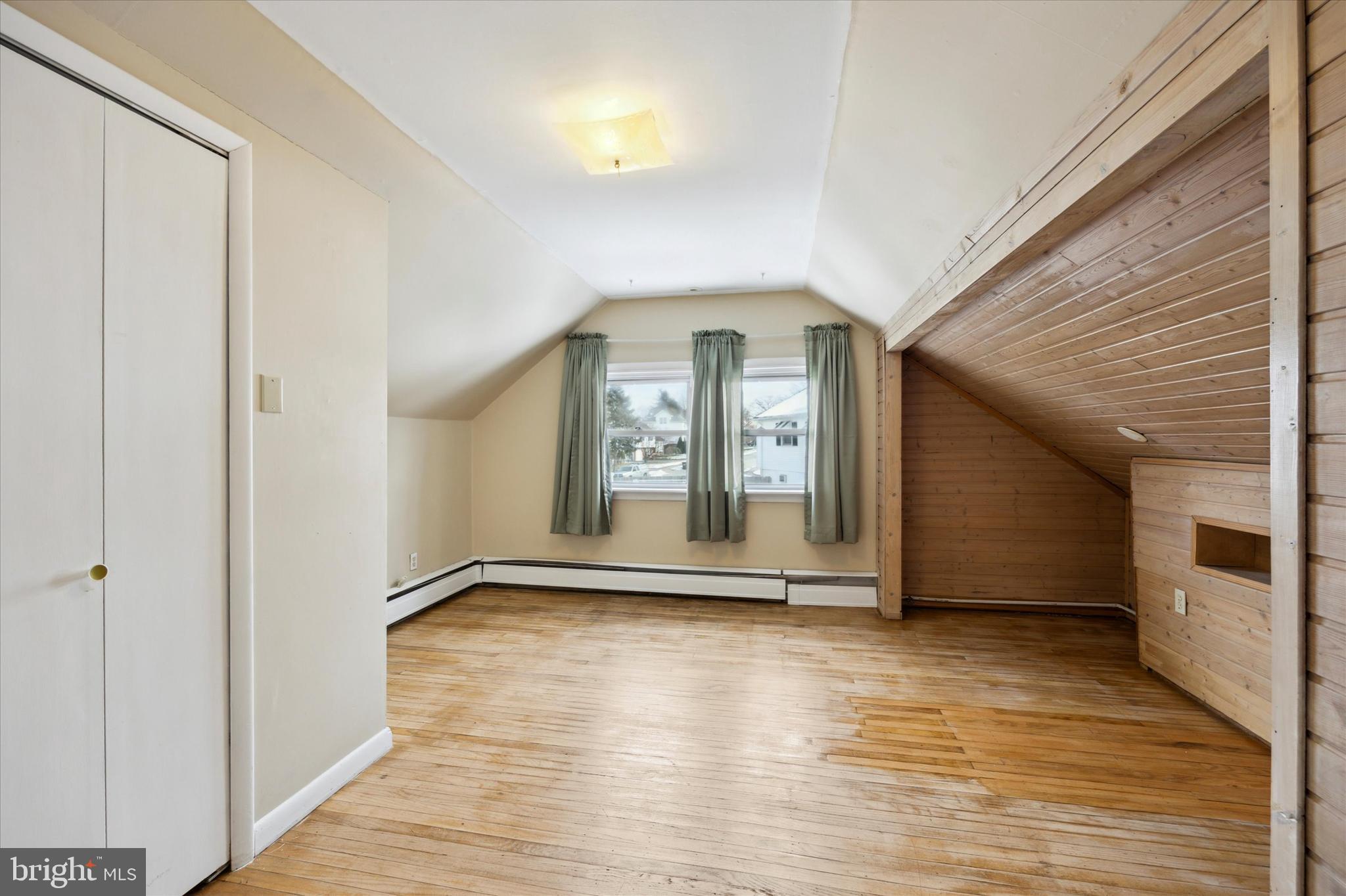 LOWELL HILLS - Residential