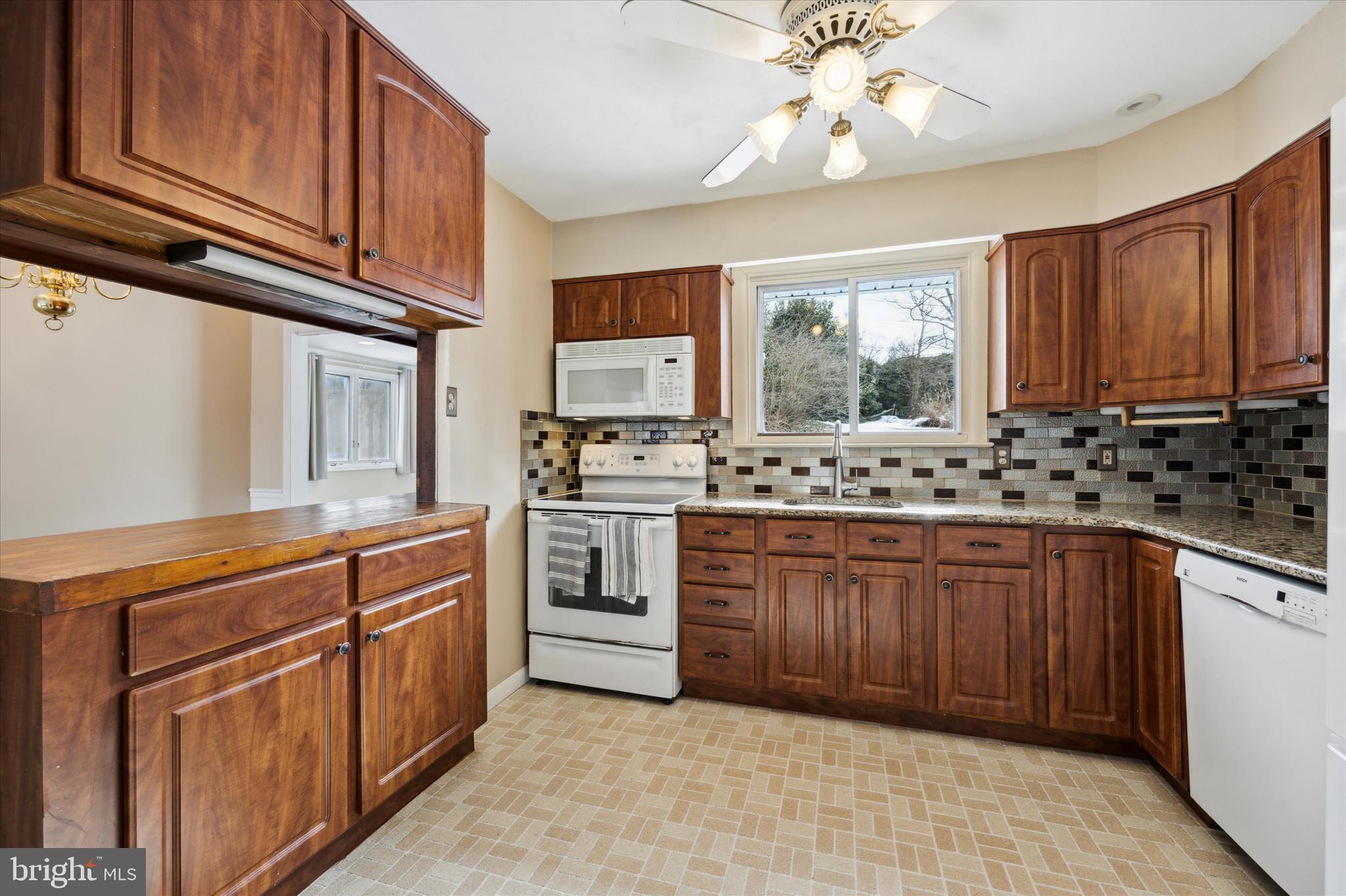 LOWELL HILLS - Residential