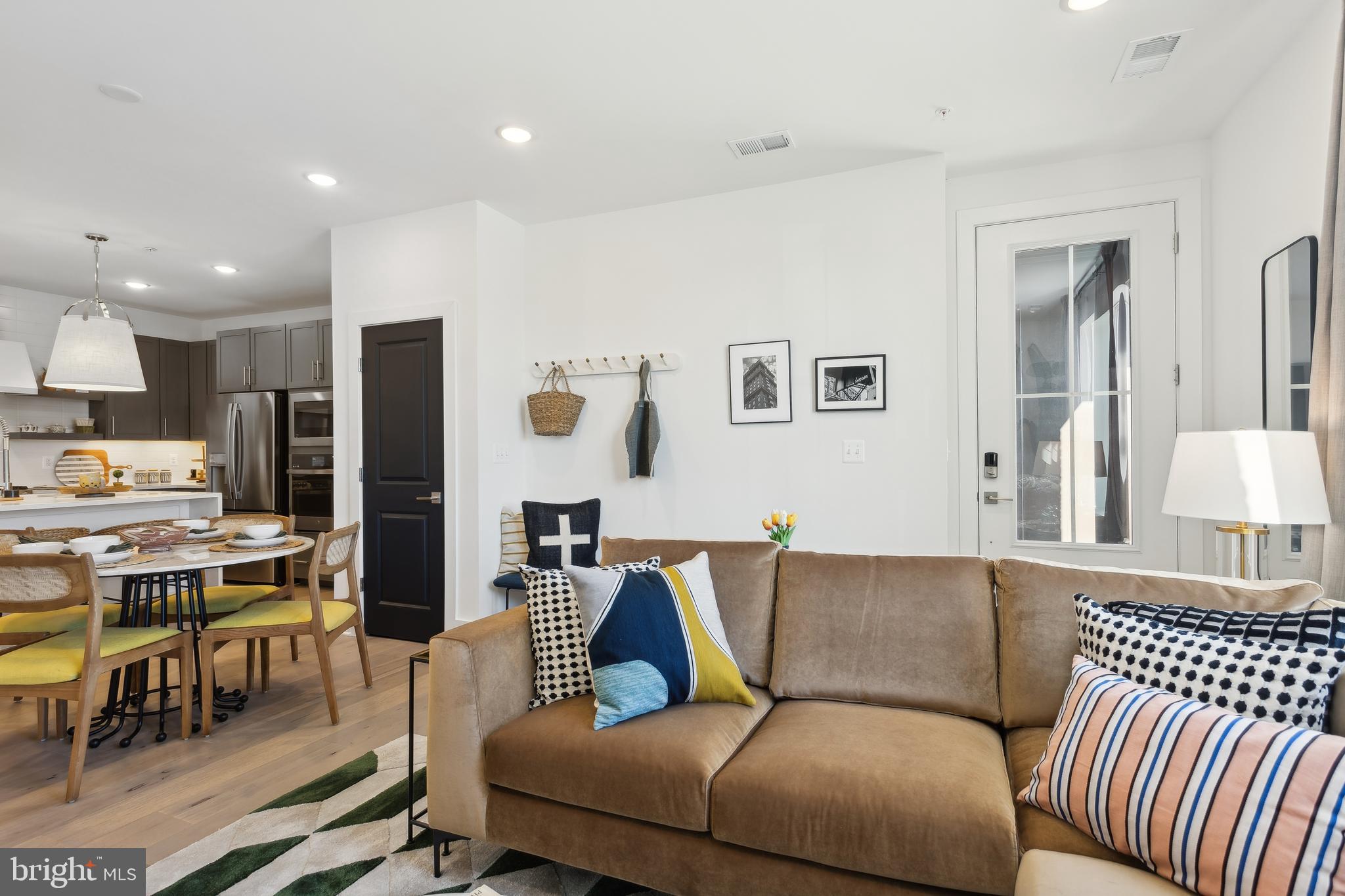 LOCKE LANDING - Residential