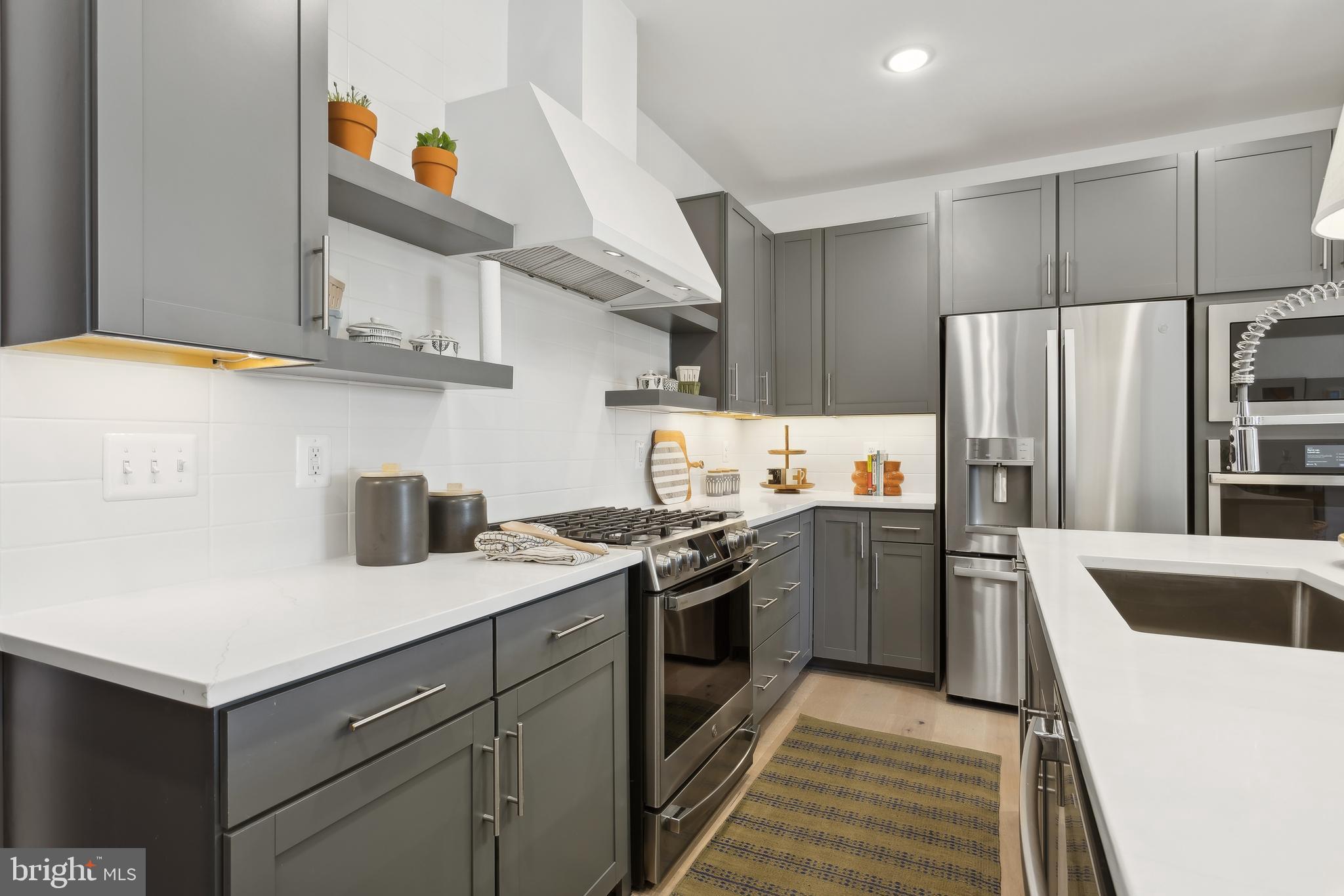 LOCKE LANDING - Residential