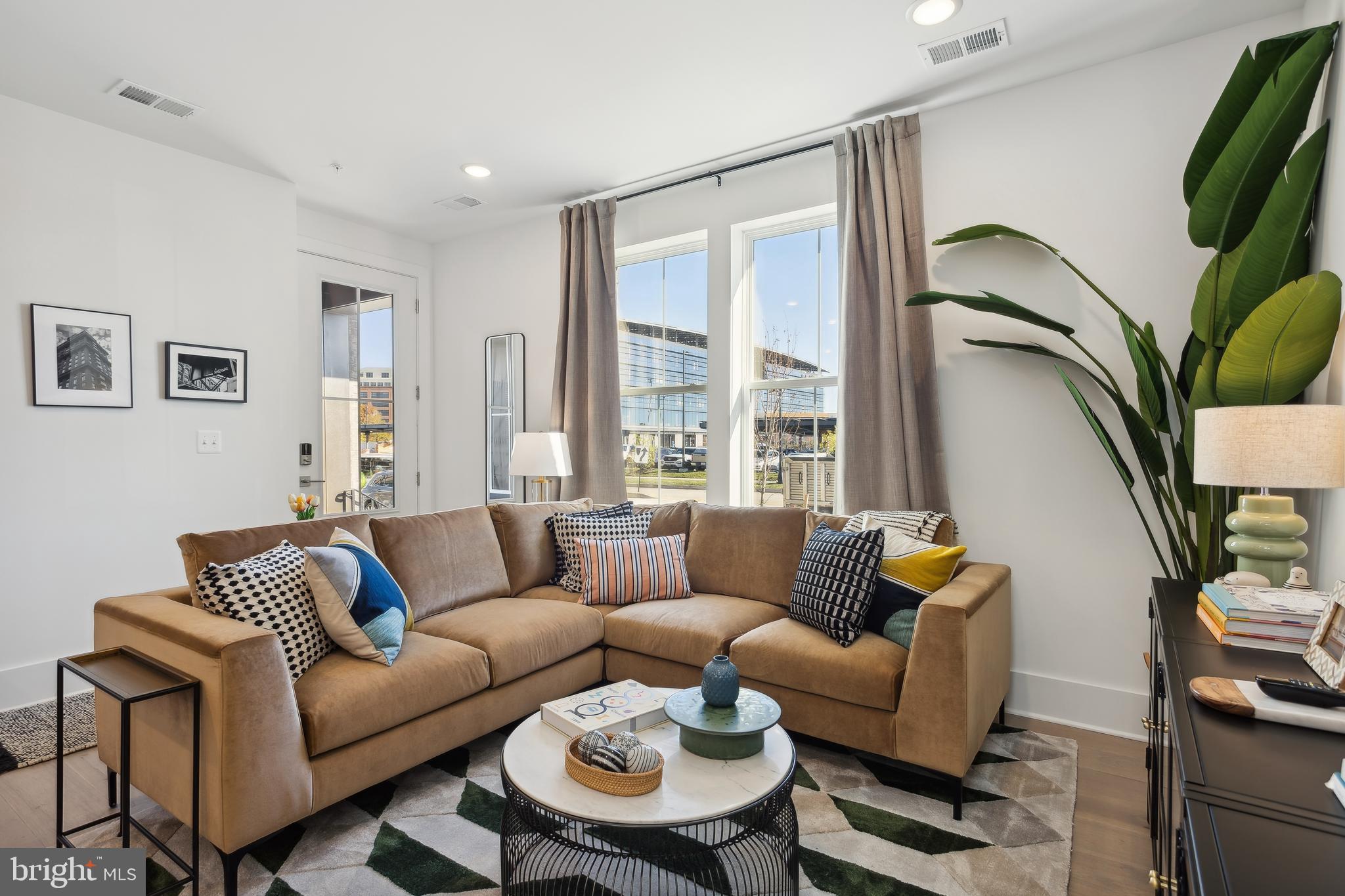 LOCKE LANDING - Residential