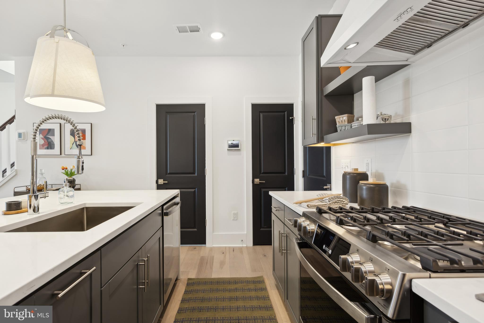 LOCKE LANDING - Residential