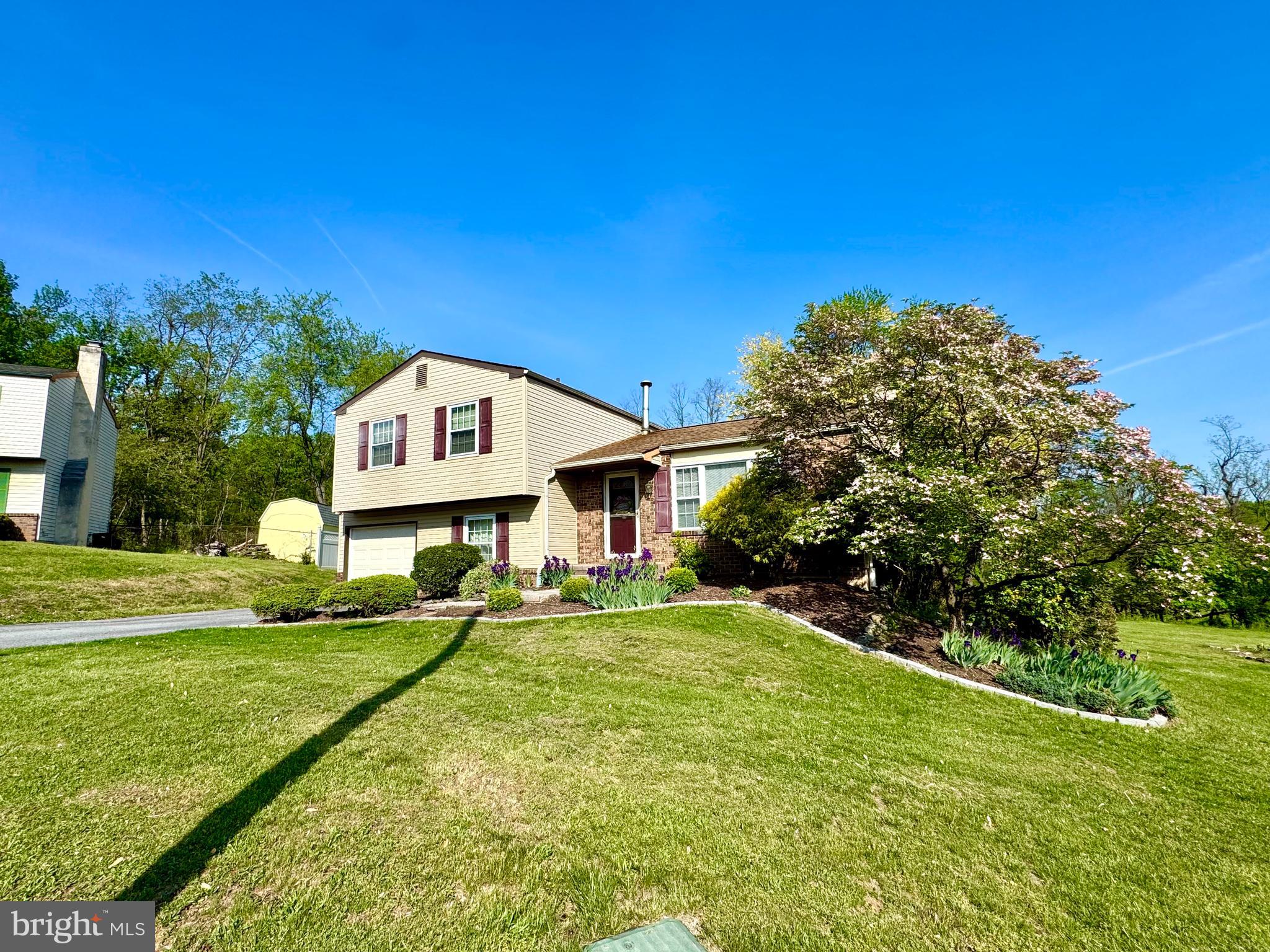 602 ORIOLE COURT