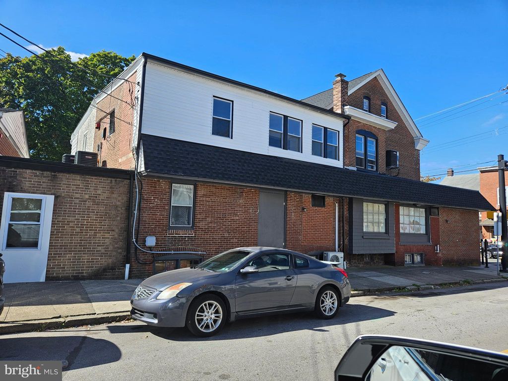 Photo of 404 N Charlotte Street, POTTSTOWN, PA 19464 (MLS # PAMC2164564)