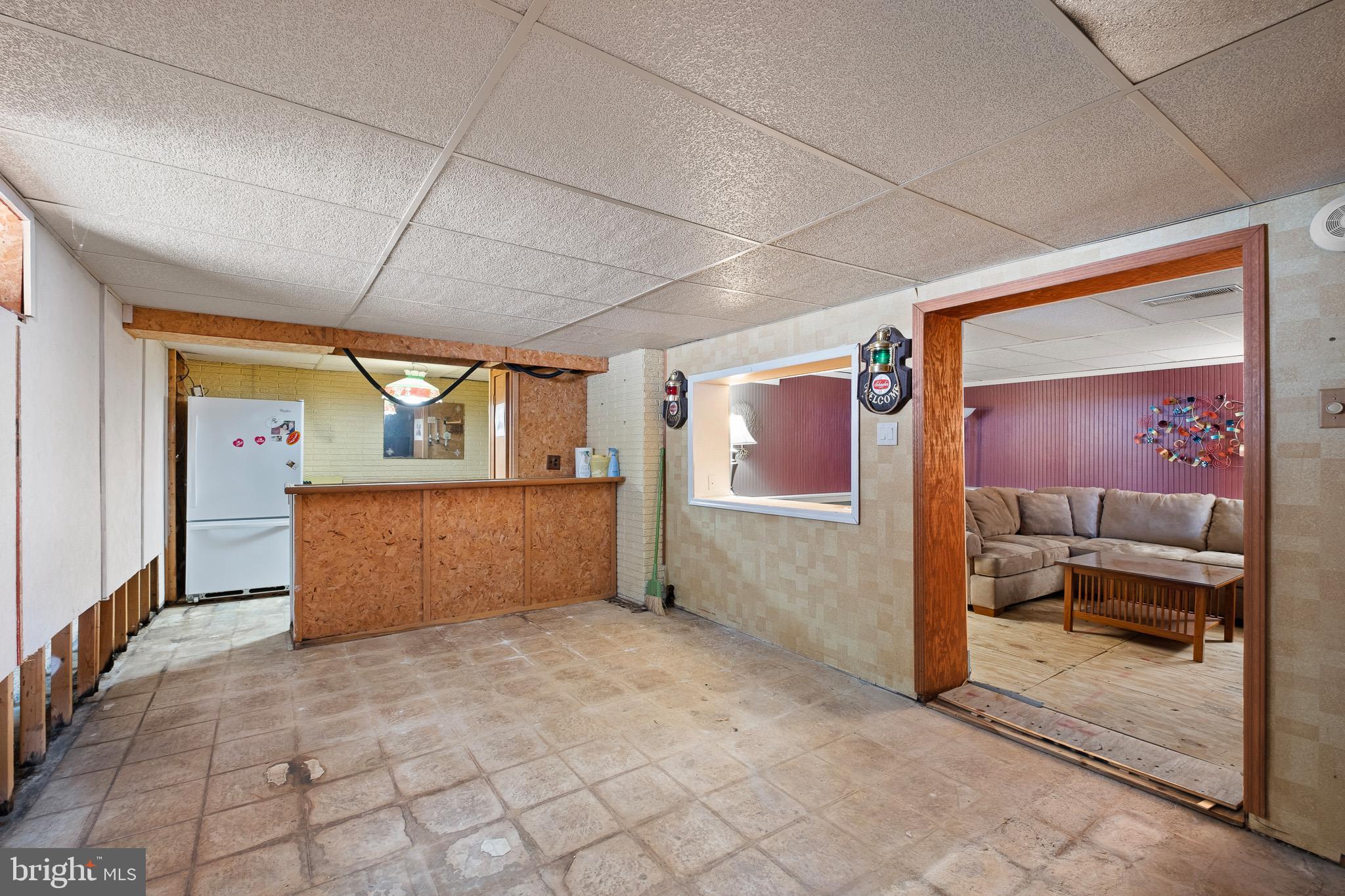 LARKIN KNOLL - Residential