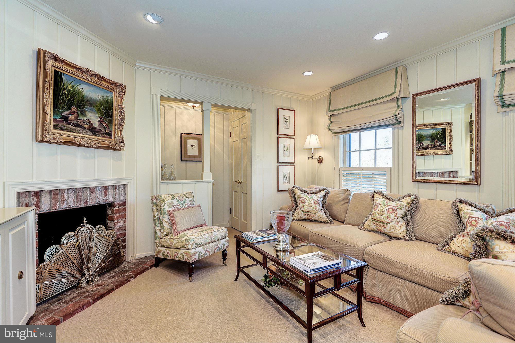 POTOMAC MANOR - Residential