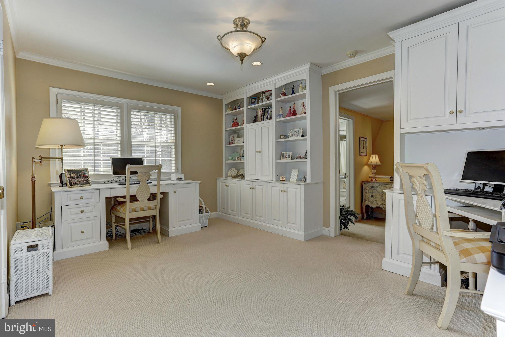 POTOMAC MANOR - Residential