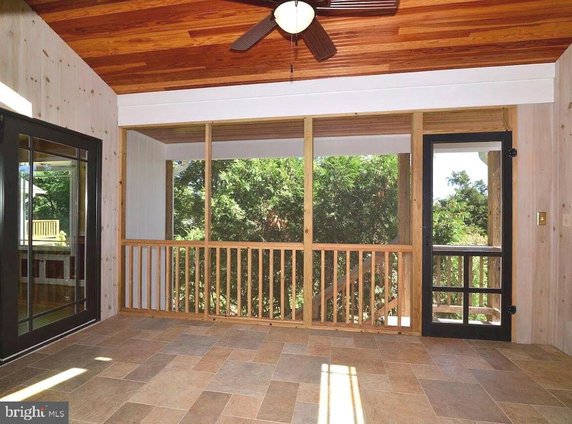 BROYHILL LANGLEY ESTATES - Residential Lease